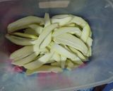 Foto langkah ke 1 dari resep 11. Asinan Mangga Muda.