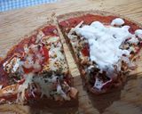 Foto del paso 2 de la receta: Pizza integral con aderezo de queso crema de kéfir 🍪🍪