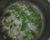A picture of step 1 of Gravy and Boerewors.