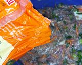 Foto langkah ke 5 dari resep Ngohyong Ayam Udang.