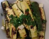 A picture of step 4 of Insalata di zucchine alla griglia grilled courgette salad.
