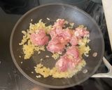 A picture of step 4 of Omurice (Japanese omelette rice).