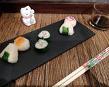 Une image de l'étape 8 de Assortiments de sushis végétariens aux radis noir.