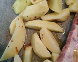 Foto del paso 4 de la receta: Costillas de cerdo con papas y manzanas a la mostaza antigua