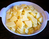 Foto del paso 2 de la receta: Patatas confitadas con huevos de corral fritos
