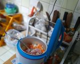 รูปขั้นตอนการทำที่ 3 ของ ข้าวแกงกะหรี่หมูหม้อหุงข้าว
