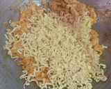 Foto langkah ke 6 dari resep Mie Goreng Pedas.