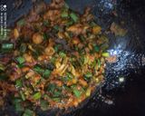 ग्रीन कांदा व करंदी फ्राय (green onion karandi fry recipe in marathi) रेसिपी स्टेप 3 फोटो 
