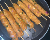 ஸ்மூகேட் வாழைக்காய் ஸ்கெவெர்ஸ் / smooked banana skewers ரெசிபி ஸ்டேப் 4 புகைப்படம்