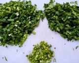 A picture of step 1 of Spring onion fried rice.