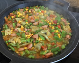 Foto del paso 2 de la receta: Arroz con verduras y salchichas Frankfurt