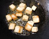 A picture of step 1 of Soya Matar Paneer.