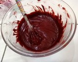 Foto langkah ke 4 dari resep Red Velvet Creamcheese Brownie.