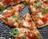 A picture of step 3 of Cheesy Chapati Pizza.