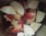 A picture of step 1 of Apple dates milkshake.