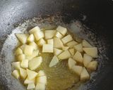 A picture of step 3 of Kathiyawadi aloo matar ki sabzi.