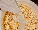 Foto del paso 3 de la receta: CUADRADOS DE AVENA CON 🥕ZANAHORIA🥕 Y 🍎MANZANA🍎
