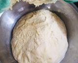 Hình bước làm 5 của món Bánh mì sữa nhân thịt phô mai hoặc mứt dứa
