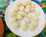 Hình bước làm 3 của món Bánh hoa sen ngàn lớp