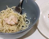 Foto langkah ke 6 dari resep Aglio E Olio : Shrimp And Salmon Pasta.