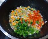 A picture of step 3 of Mix veg paneer fried rice.