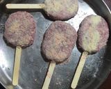 A picture of step 7 of Beetroot Popsicles.