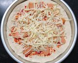 Hình bước làm 3 của món Pizza Xúc Xích Cho Bé