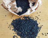 Foto del passaggio 2 della ricetta Lenticchie beluga con foglie di pasta fresca