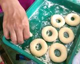 Foto langkah ke 5 dari resep Donat Kampung Gula Putih Ekonomis.