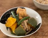 A picture of step 6 of 🫑 One-pot Kabocha squash, fried tofu in Japanese broth.