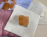 Foto del paso 1 de la receta: Triangulitos con dulce de membrillo 🧉