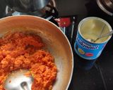 A picture of step 3 of Carrot burfi.
