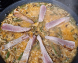 Foto del paso 6 de la receta: Paella de secreto de cerdo, espárragos trigueros y setas variadas