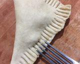 Foto langkah ke 5 dari resep Chilli Tuna Pastry.