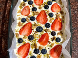 BERRY NUTTY FROZEN YOGURT BARK 💕