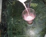 A picture of step 3 of Banana Roohafza Smoothie.