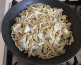 Foto del passaggio 3 della ricetta Strozzapreti con cavolfiore e salsa di alici