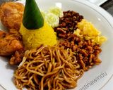 Foto langkah ke 3 dari resep Nasi Kuning Simple (Rice Cooker).