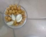 A picture of step 2 of Hummus.