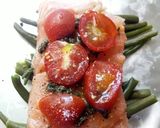 A picture of step 3 of Salmon with Pesto on a Bed of Green Beans.