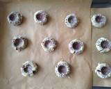 Cara Membuat Almond Caramel Thumbprint Cookies 4