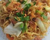 Foto langkah ke 4 dari resep Mi goreng ndeso (yg biasa ada di acara slametan).