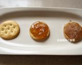 A picture of step 2 of Traditional Maltose Crackers.
