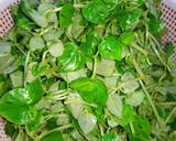 Hình bước làm 1 của món Rau càng cua trộn tôm