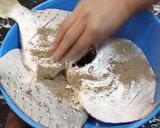 A picture of step 2 of Crispy Fried Fish.