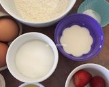 Foto langkah ke 1 dari resep Strawberry Chiffon Cake.