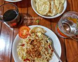Foto langkah ke 6 dari resep Nasi Goreng Mie.