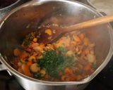 Rókagomba leves húsgombóccal recept fázis 2 fotója