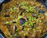 Foto del paso 8 de la receta: Berenjenas🍆champiñones🍄y cebollas🧅entomatadas🍅🌶️🍛🍱🍲🍚