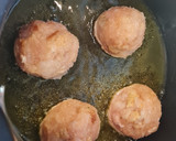 Foto del paso 5 de la receta: Albóndigas de pavo en salsa de pimientos verdes y rojos